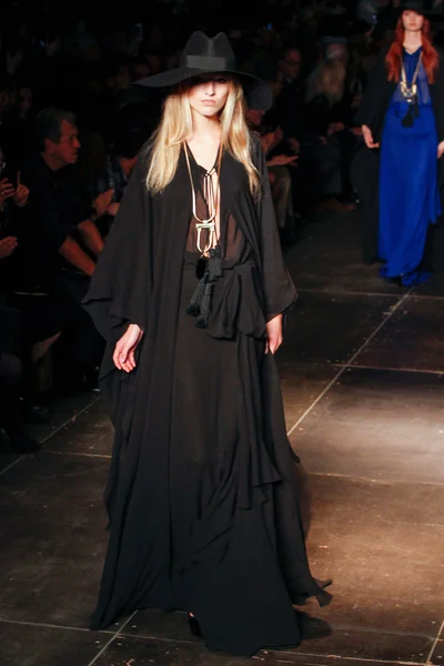 Look 54